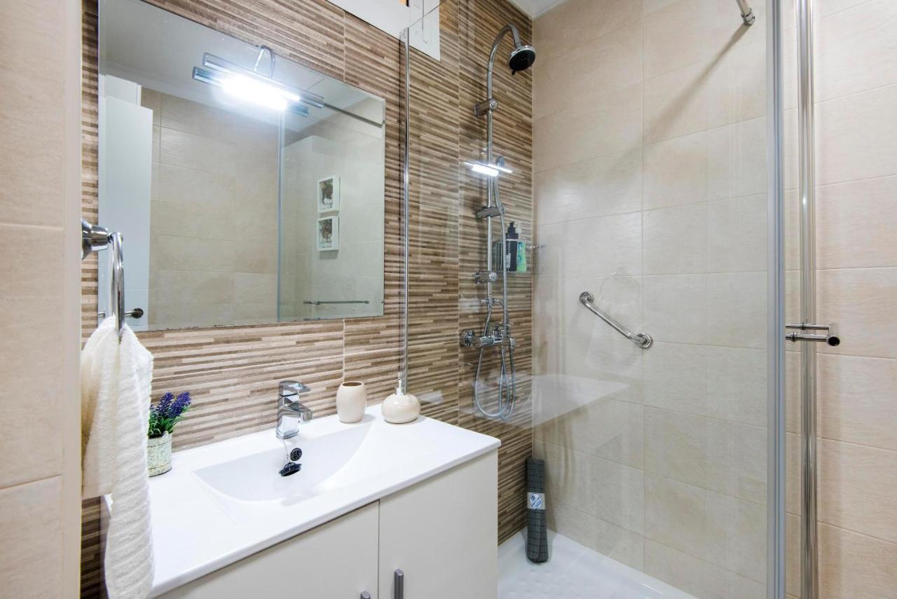 Beachfront Apartment Puerto Marina Benalmadena Bagian luar foto