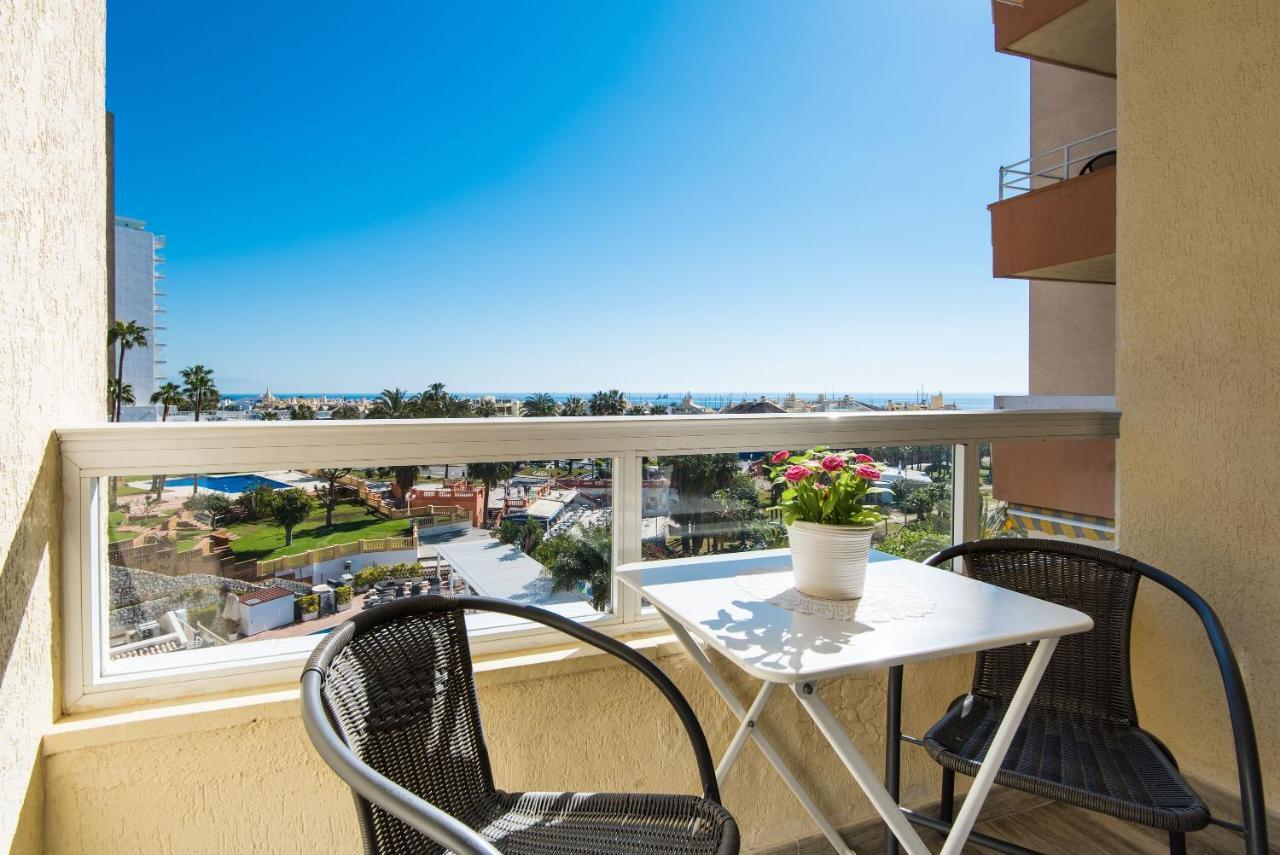 Beachfront Apartment Puerto Marina Benalmadena Bagian luar foto
